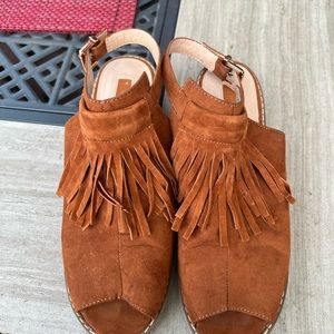 Topshop Suede Sandals With Fringe Sz 9.5US